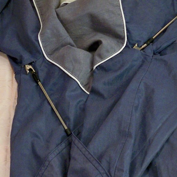 Epcot 1982 Oct, Child's Blue Gray *Windbreaker Jacket - Picture 8 of 11